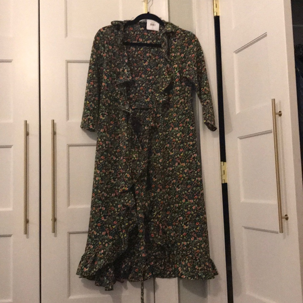 Top shop tie dress with ruffles